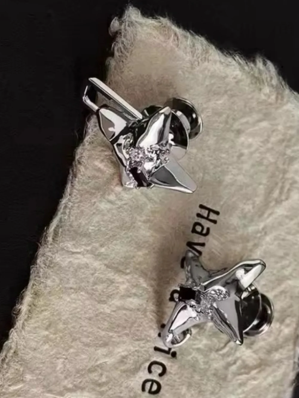 New! Free People Waist Cinch Brooch Pin Lapel Pins • NWOT